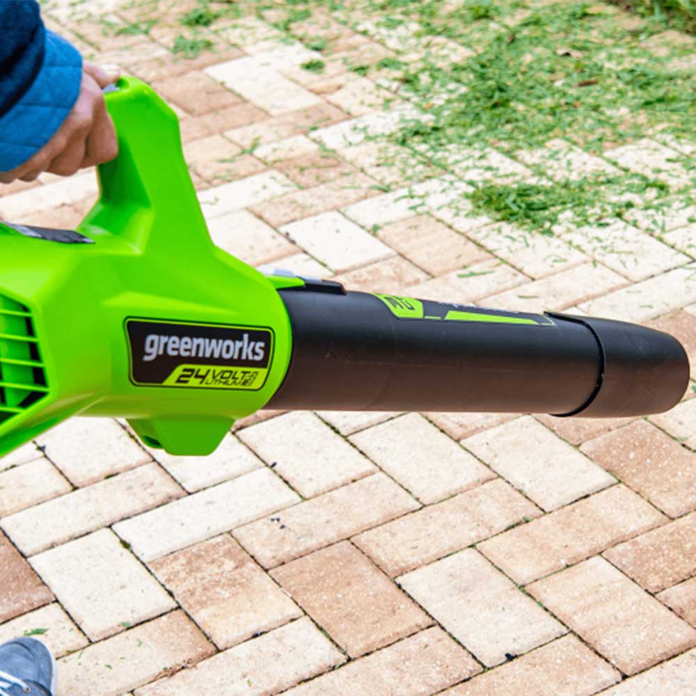 GreenWorks Commercial, GreenWorks Commercial 24B315 24V 315 CFM Cordless Brushless Leaf Blower Kit