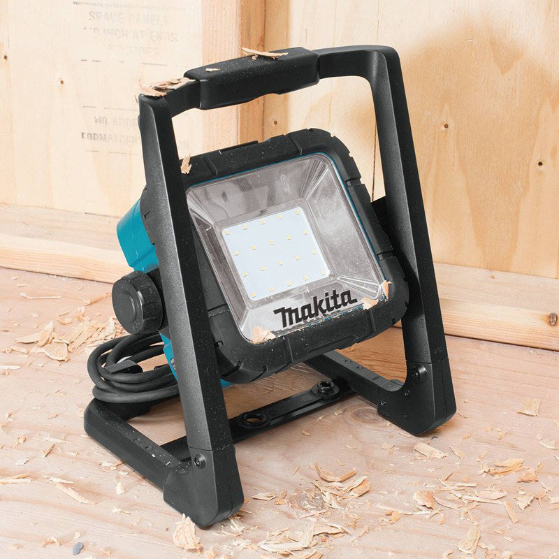 Makita, Makita DML805 18V LXT Lithium-Ion Cordless/Corded L.E.D. Flood Light, Bare Tool